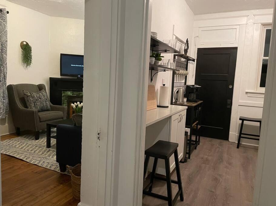 Apartamento Lovely 2Br W Office Space - King Bed & Alexa Pittsburgh Exterior foto